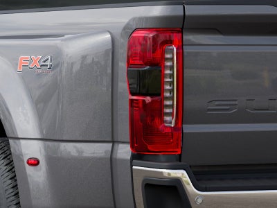2027 Ford Super Duty F-350 Lariat