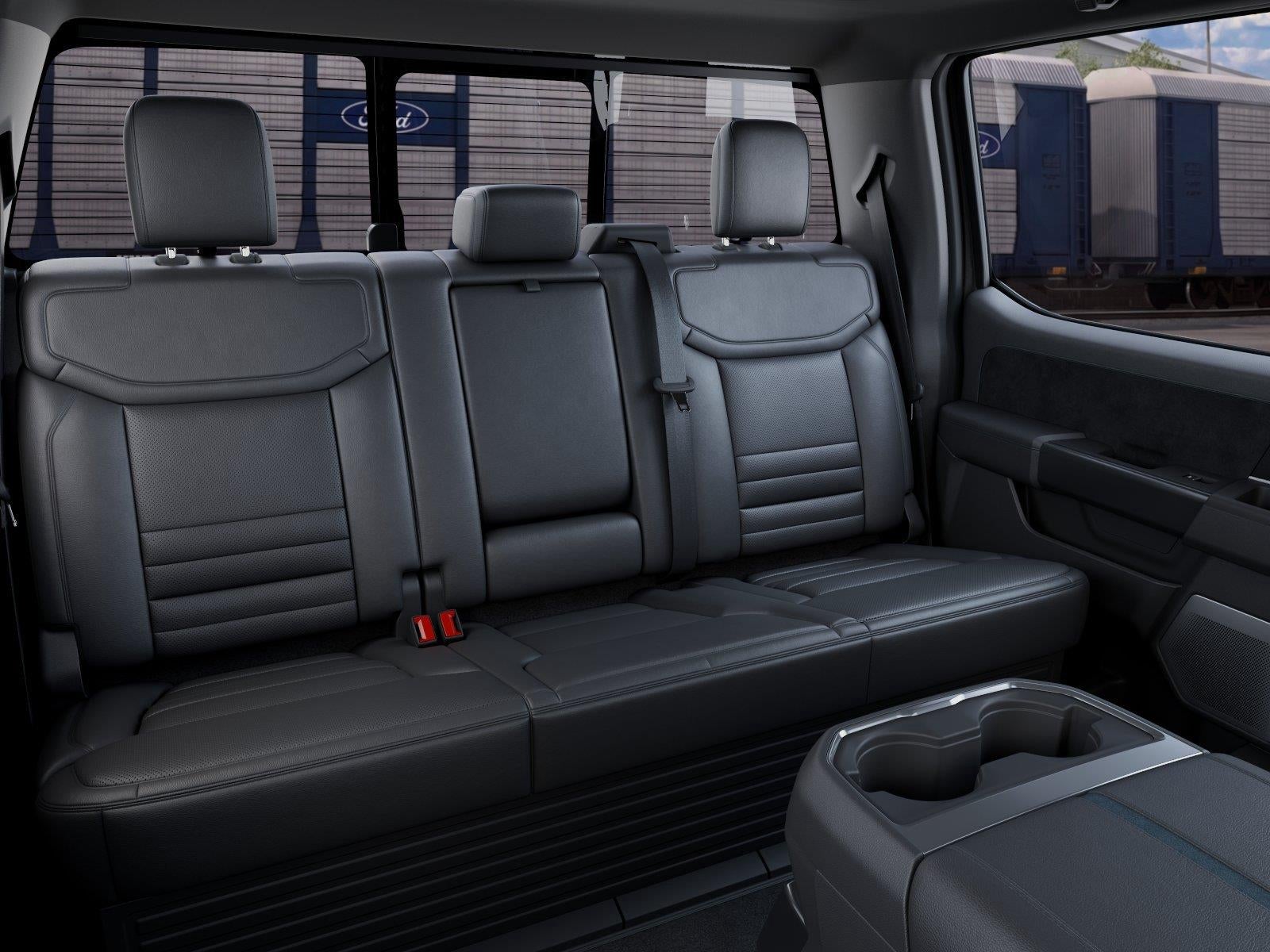 2027 Ford Super Duty F-350 DRW Platinum