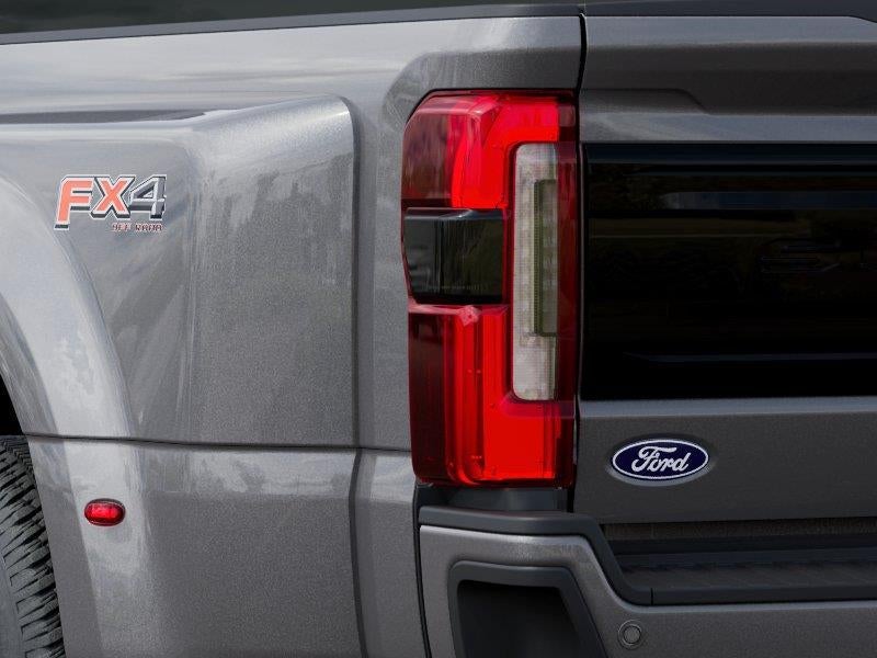 2027 Ford Super Duty F-350 DRW Platinum