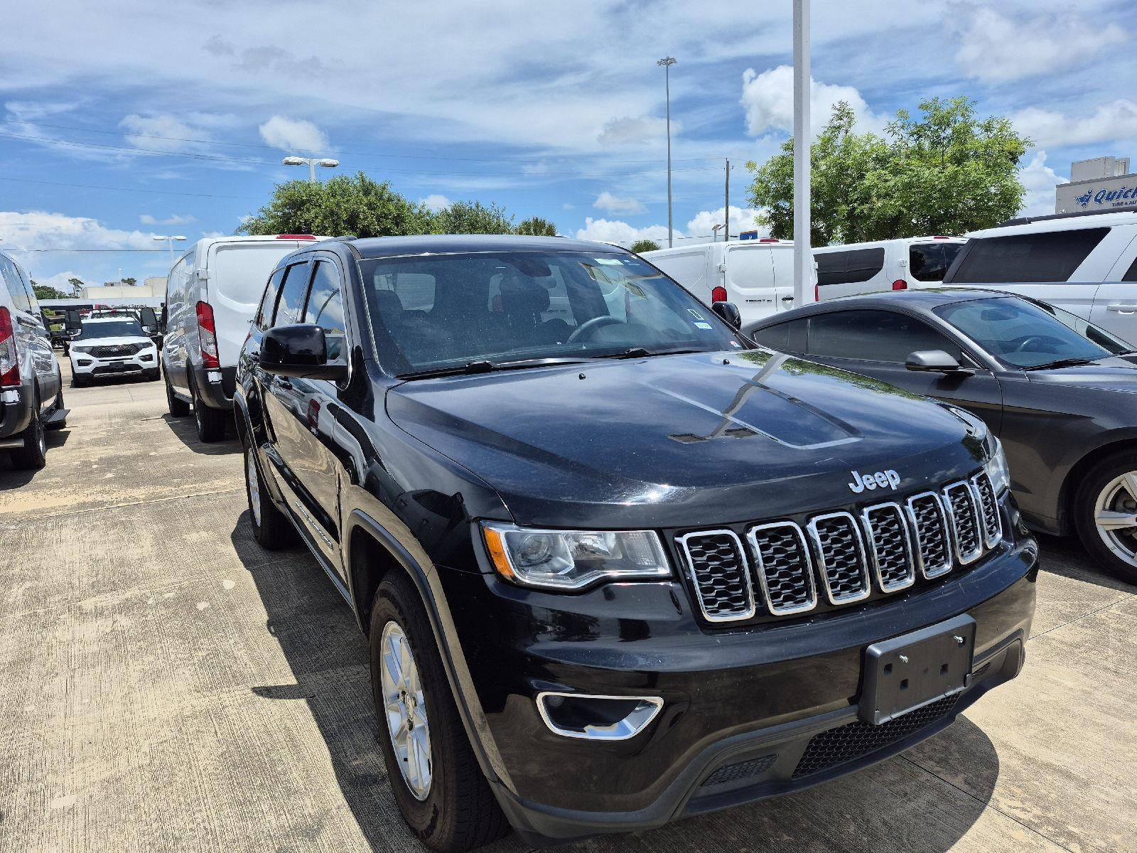 2019 Jeep Grand Cherokee Laredo