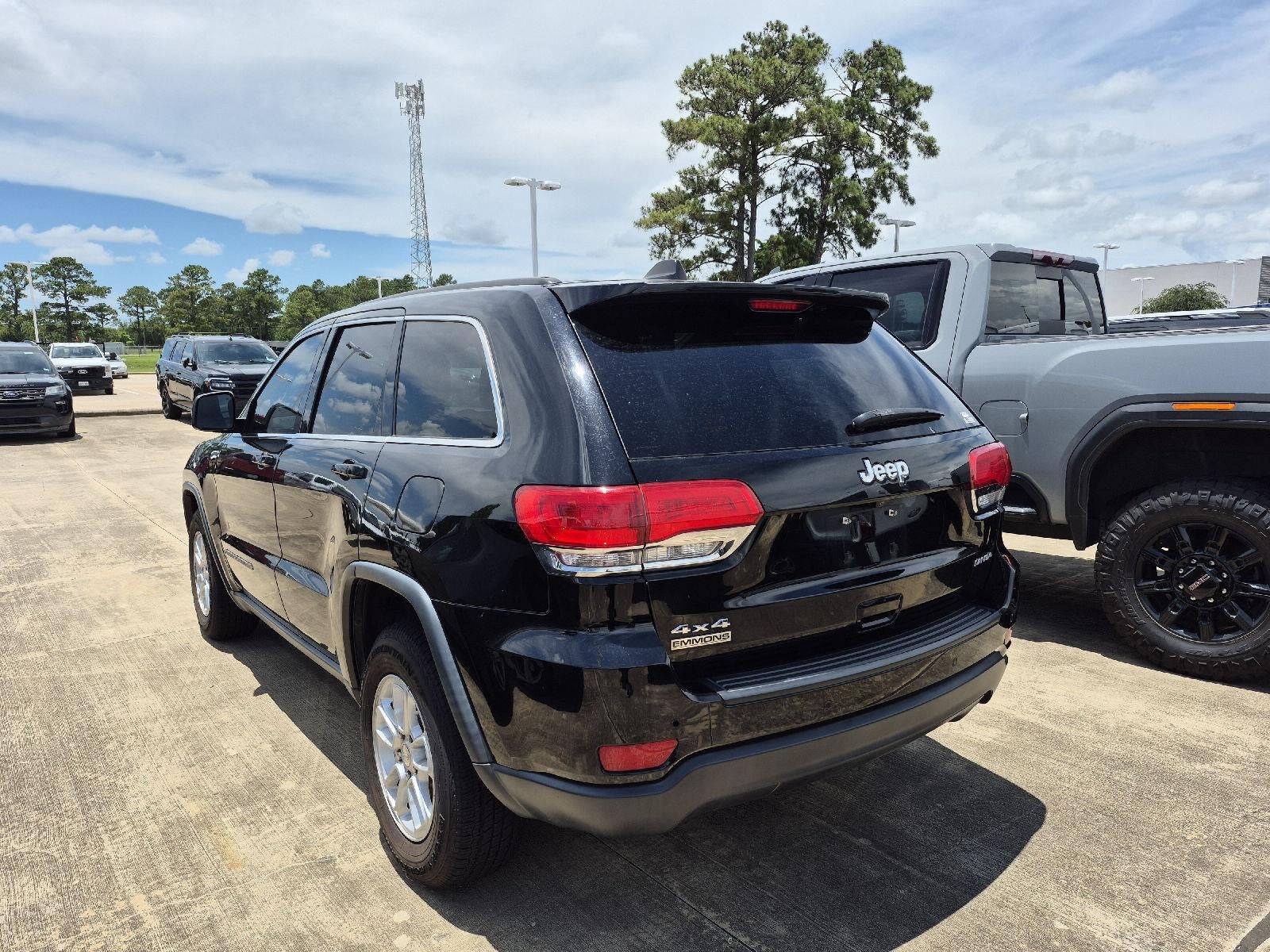 2019 Jeep Grand Cherokee Laredo
