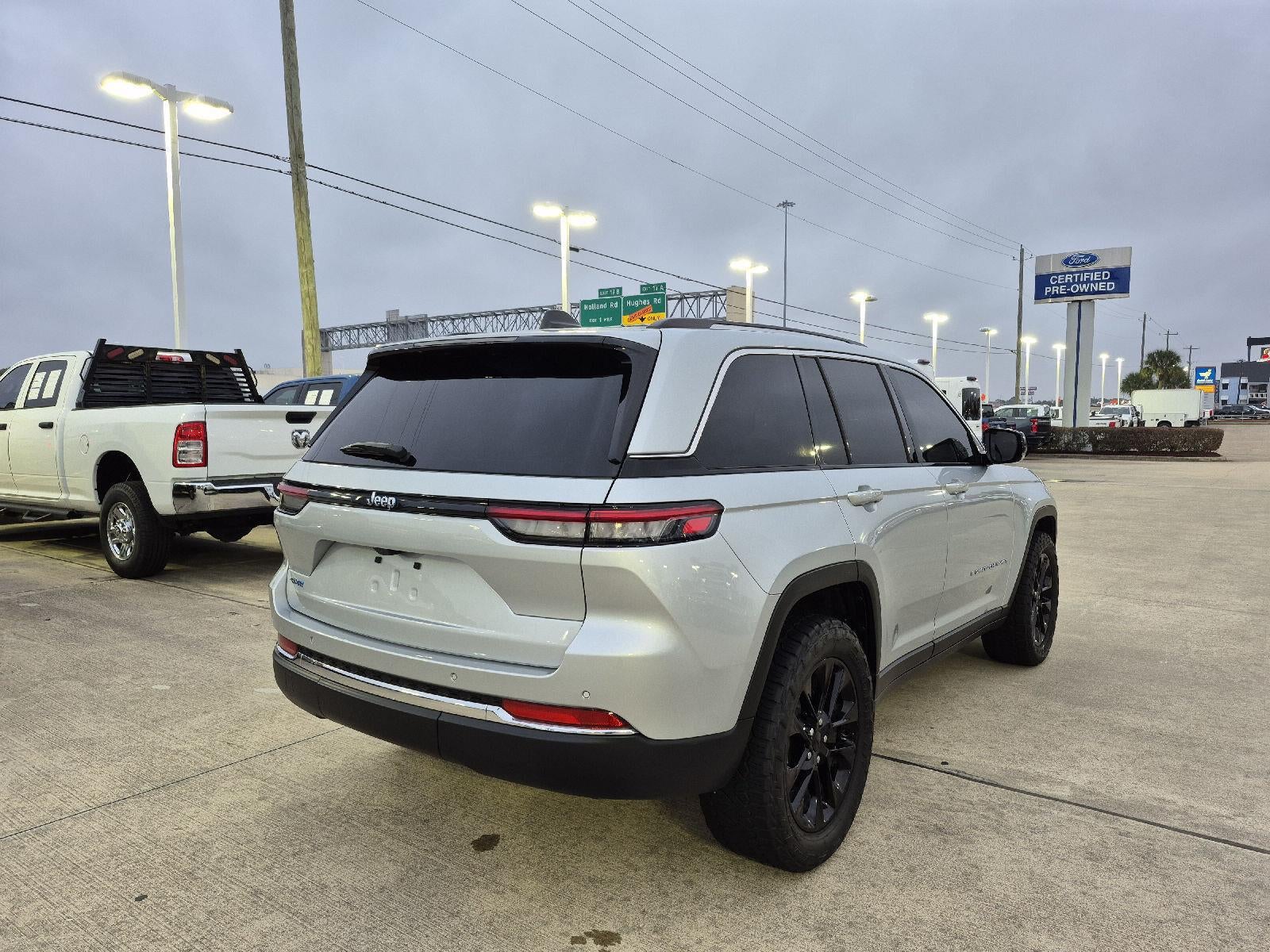 2022 Jeep Grand Cherokee 4xe BASE