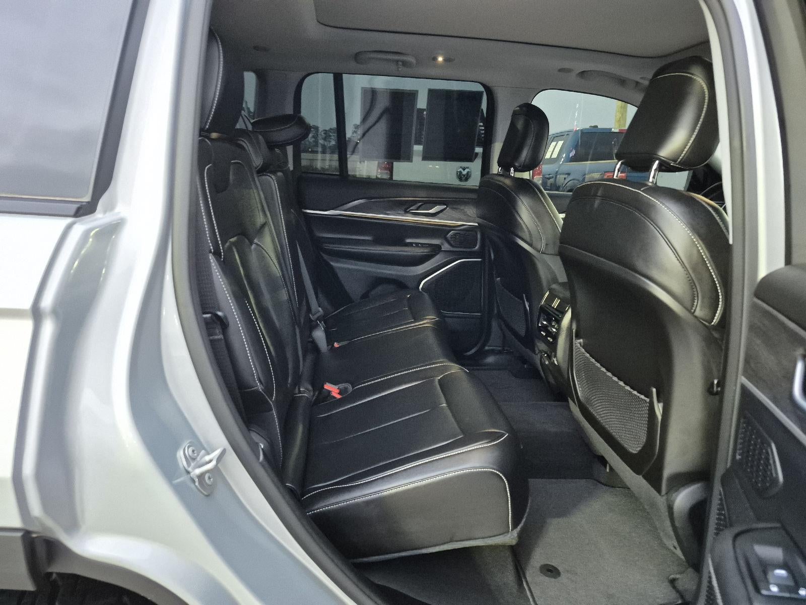 2022 Jeep Grand Cherokee 4xe BASE