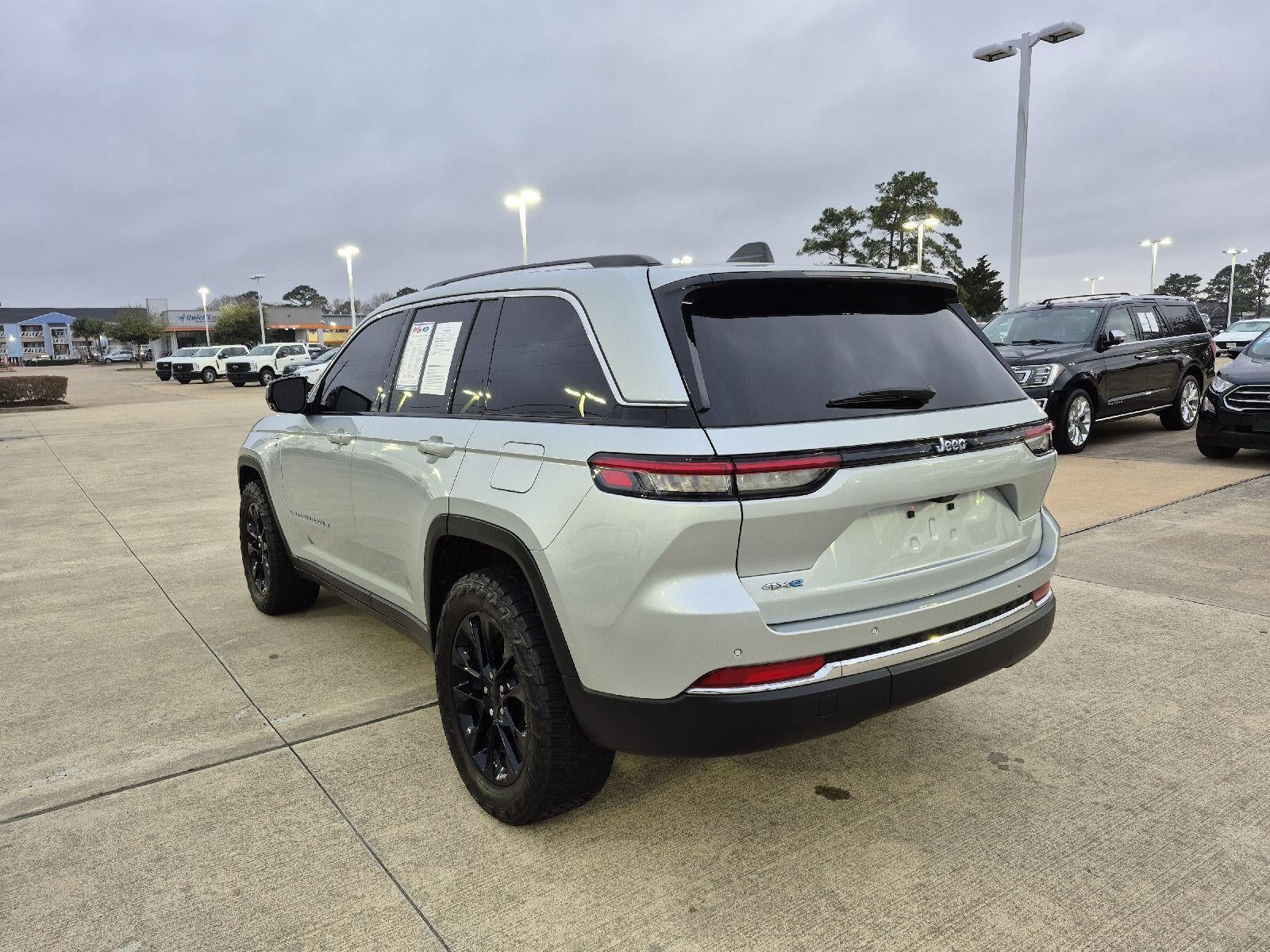 2022 Jeep Grand Cherokee 4xe BASE