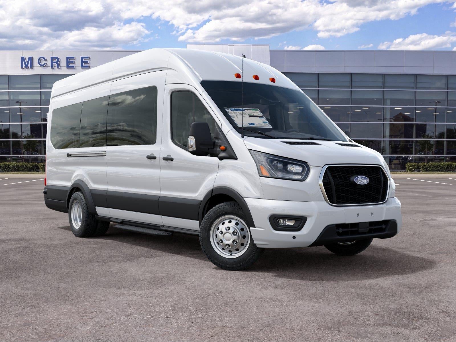 2027 Ford Transit Passenger Wagon DRW 350 HD XLT
