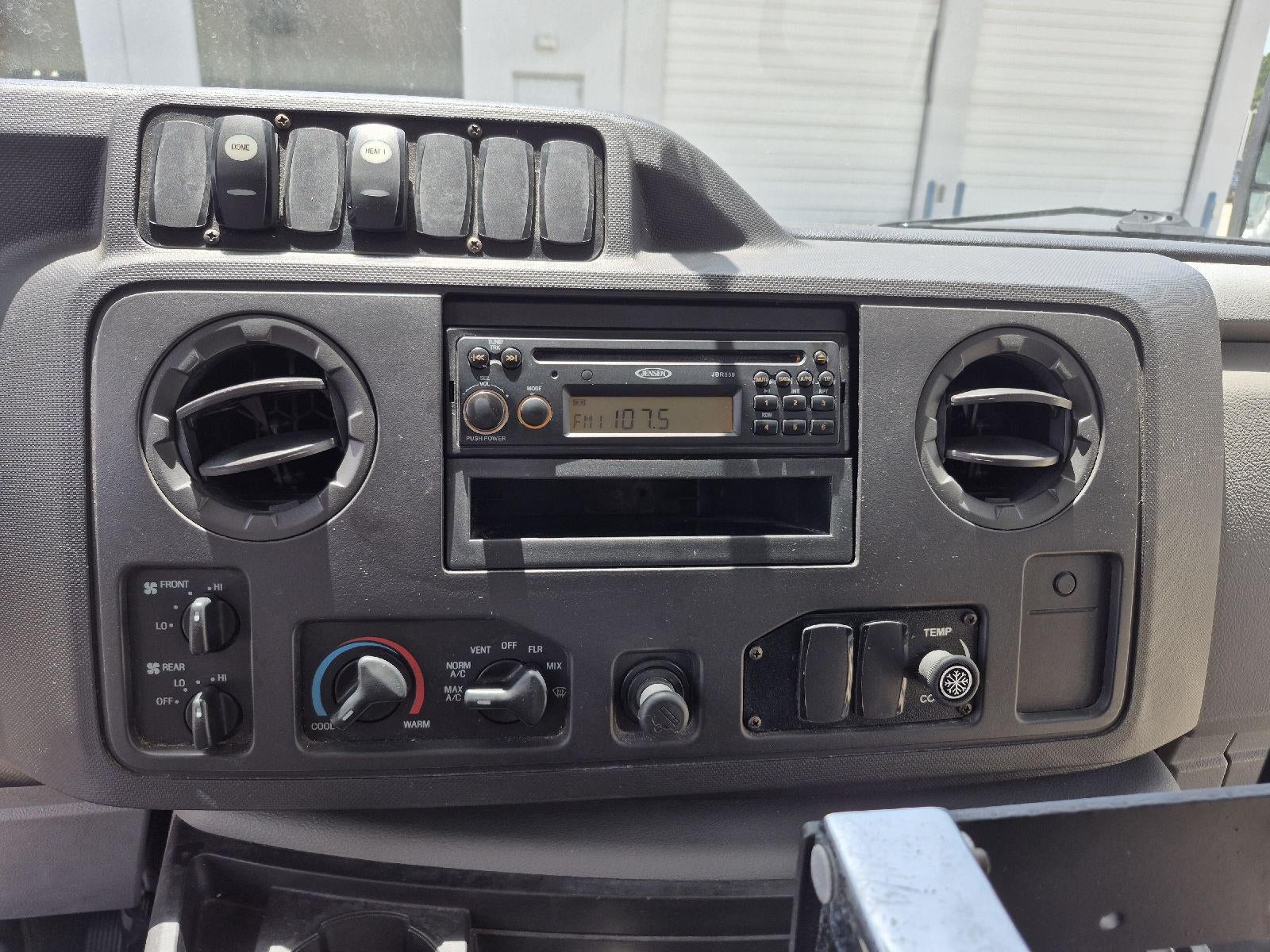 2011 Ford Econoline Commercial Cutaway CUTWY