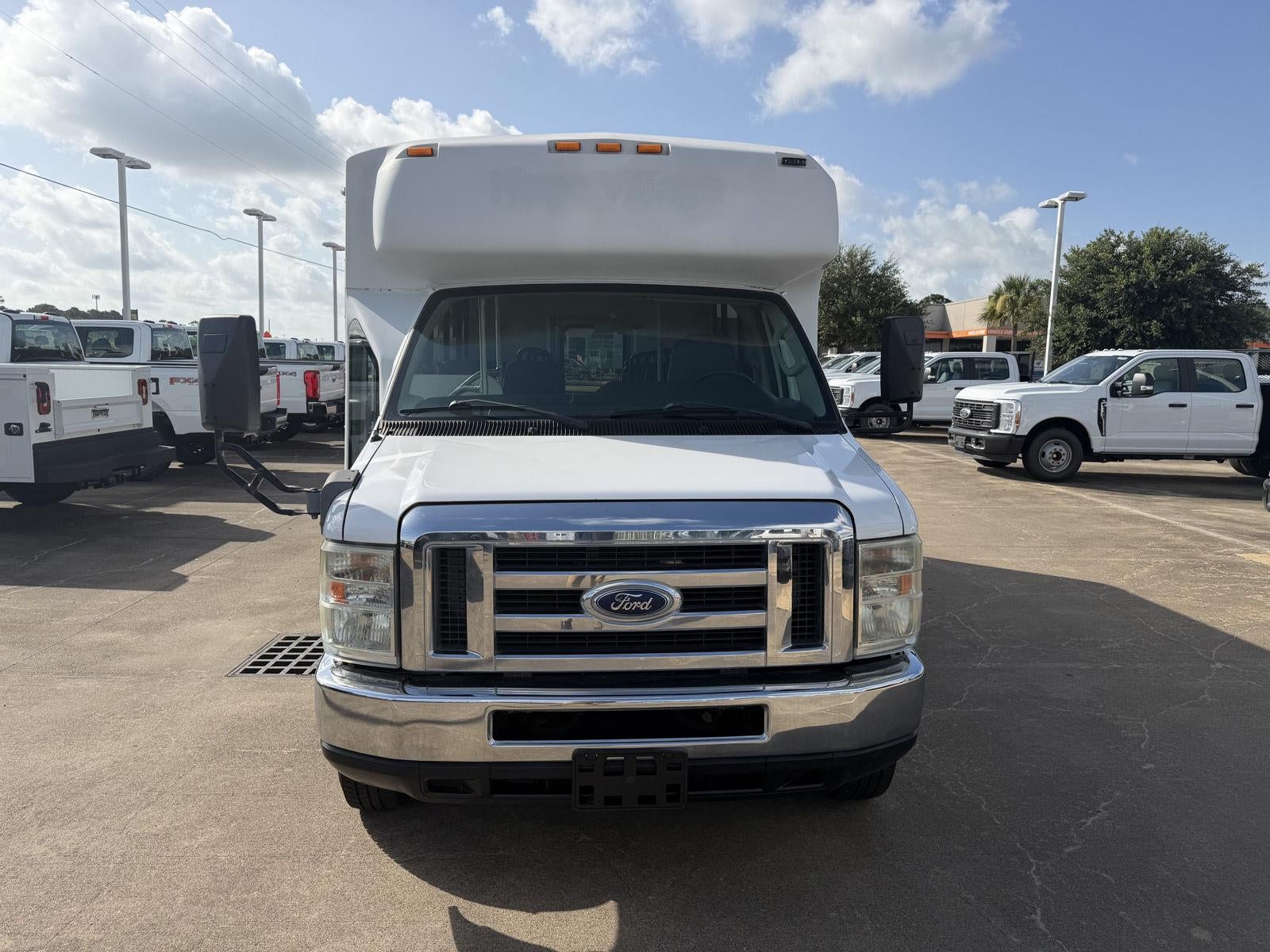 2013 Ford Econoline Commercial Cutaway CUTWY