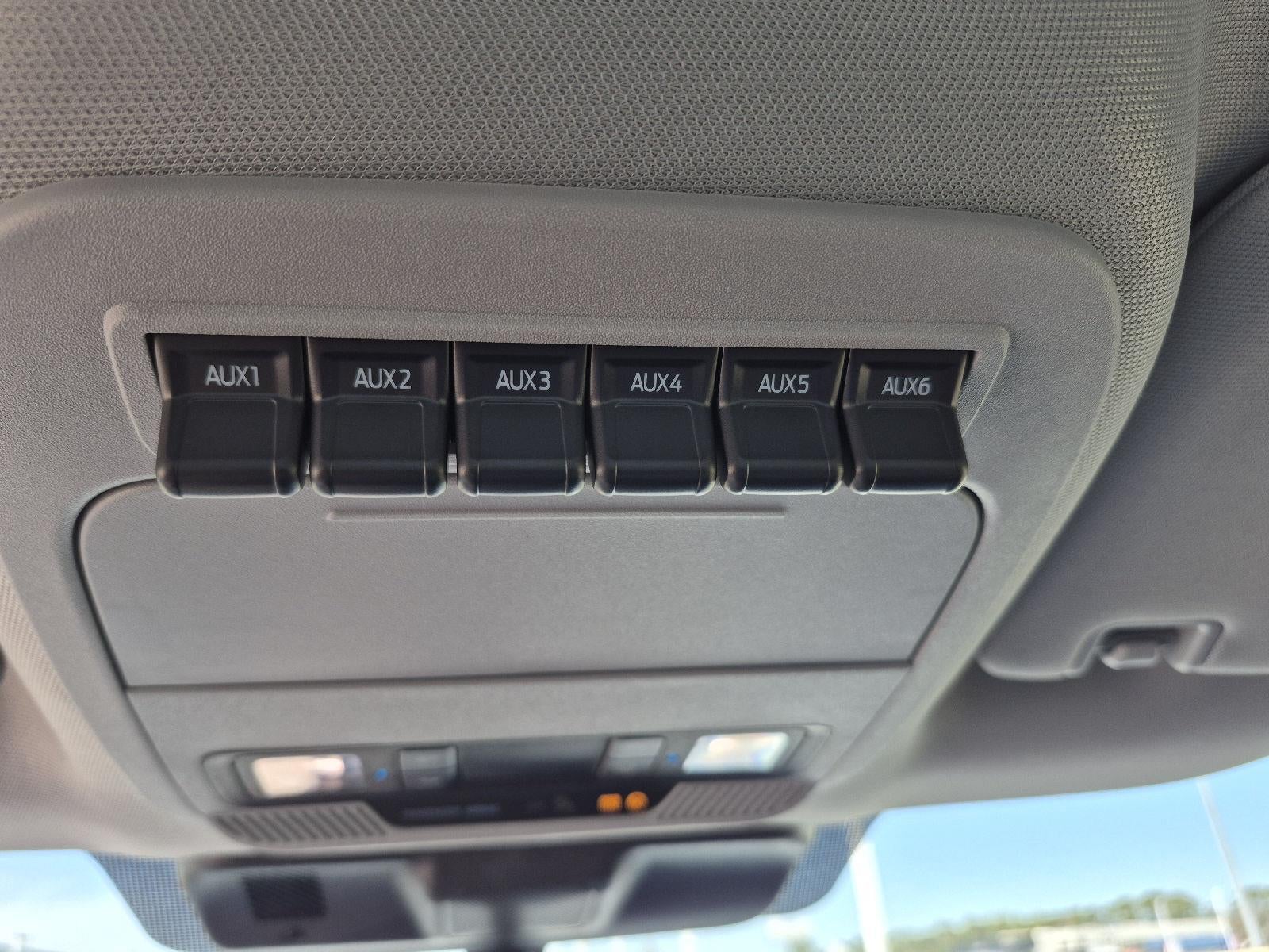 2026 Ford Super Duty F-550 DRW GOOSENECK XL