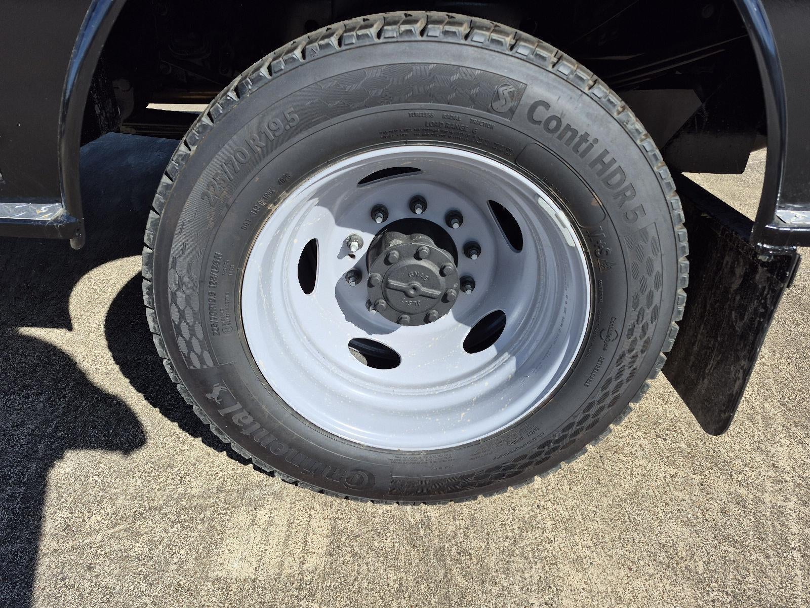 2026 Ford Super Duty F-550 DRW GOOSENECK XL