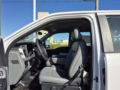 2026 Ford Super Duty F-550 DRW GOOSENECK XL