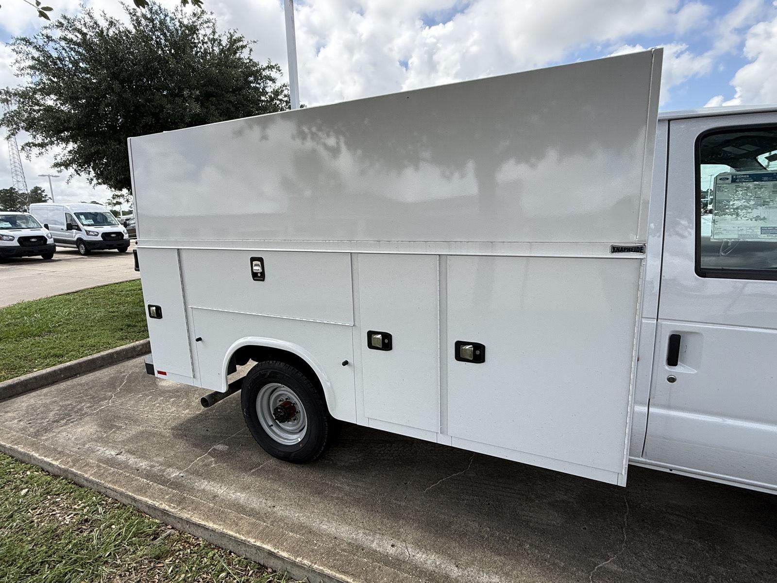 2026 Ford E-Series Cutaway BASE