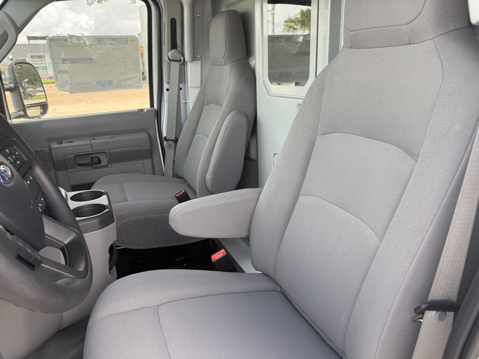 2026 Ford E-Series Cutaway BASE