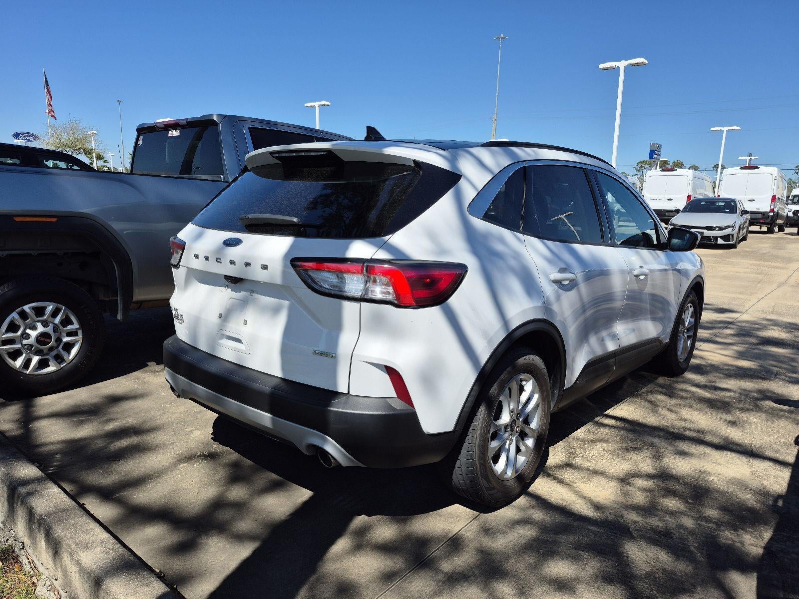 2020 Ford Escape SE