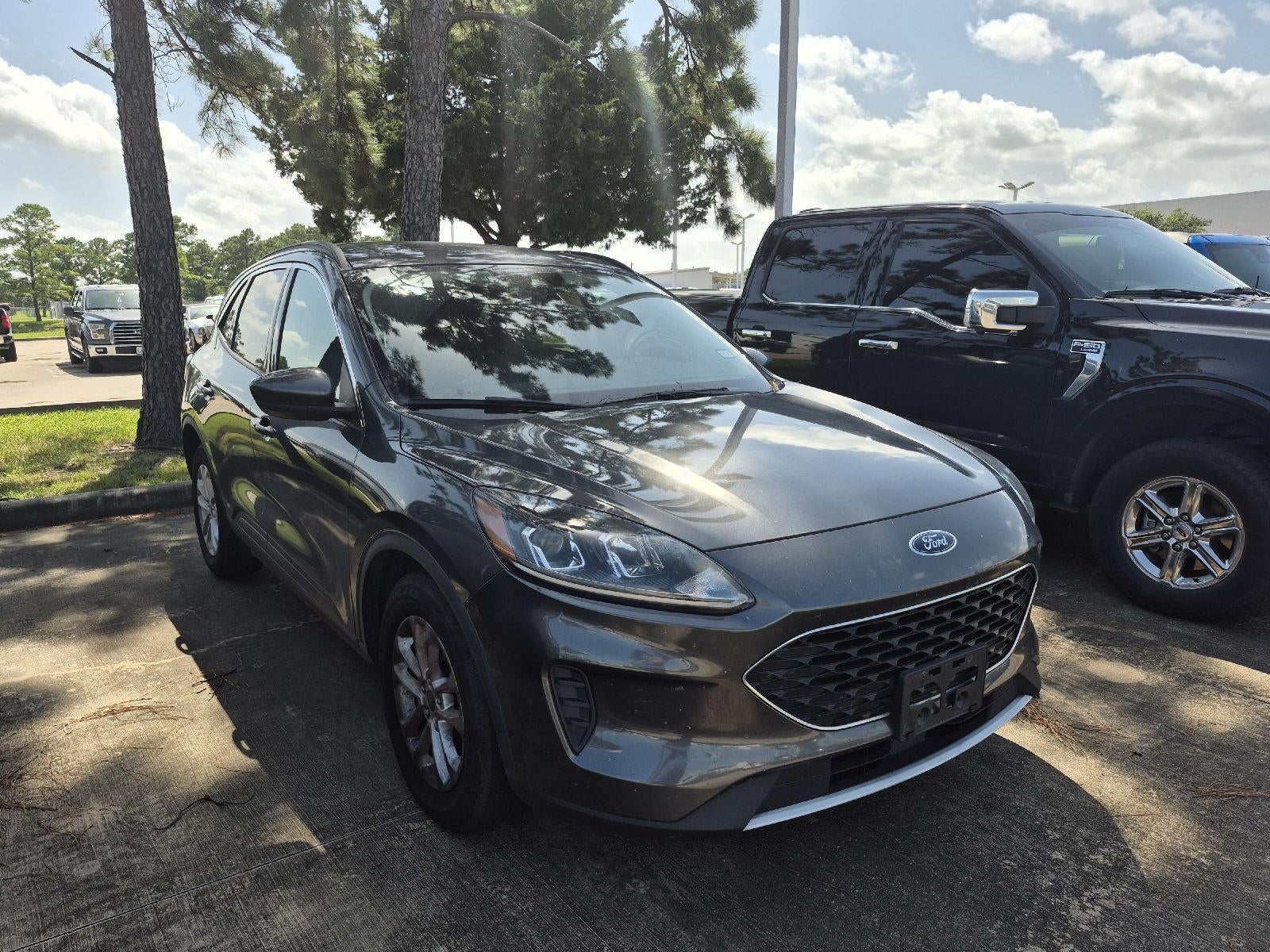 2020 Ford Escape SE