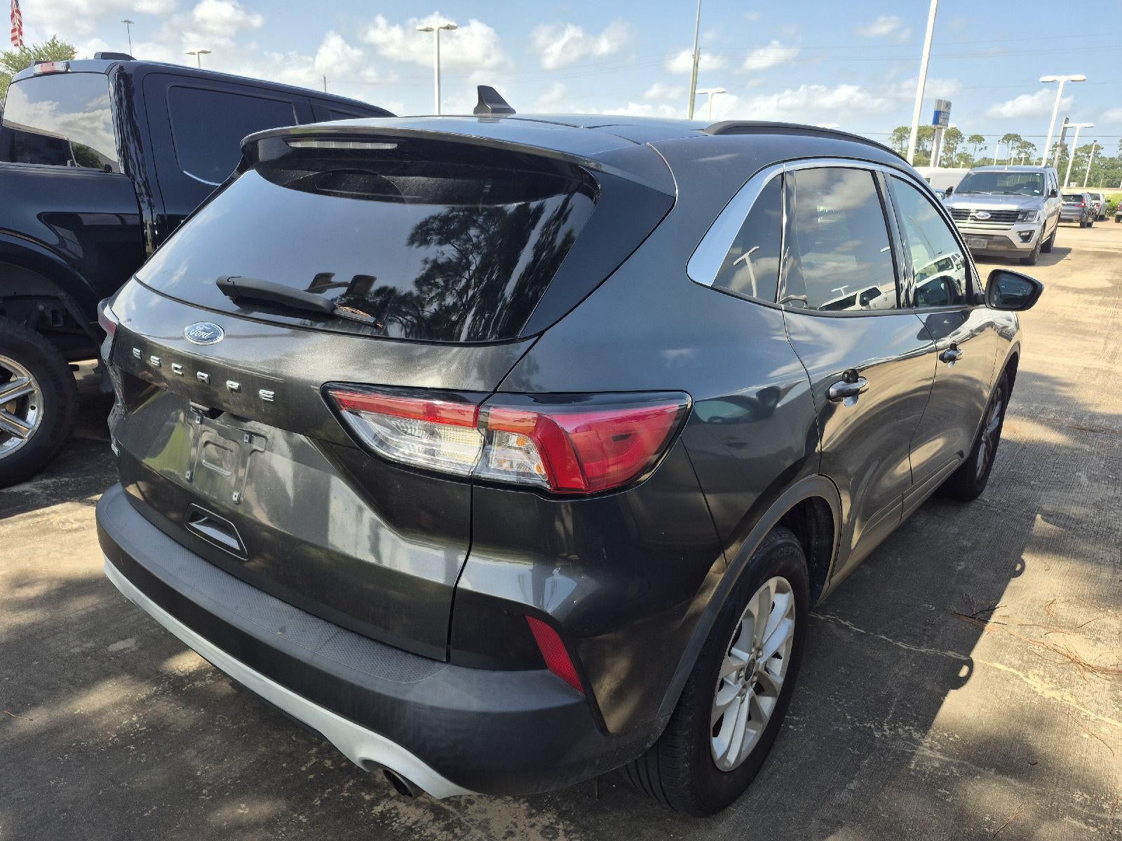 2020 Ford Escape SE