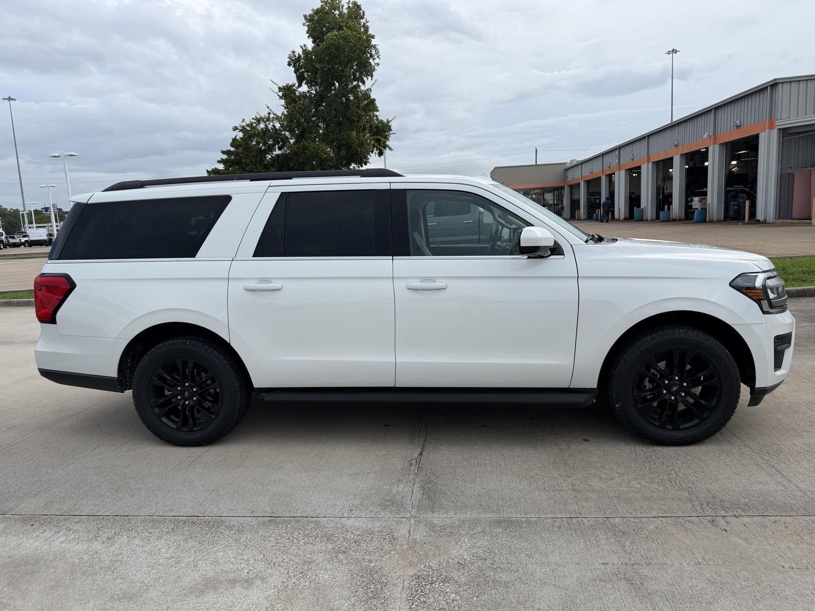 2024 Ford Expedition Max XLT
