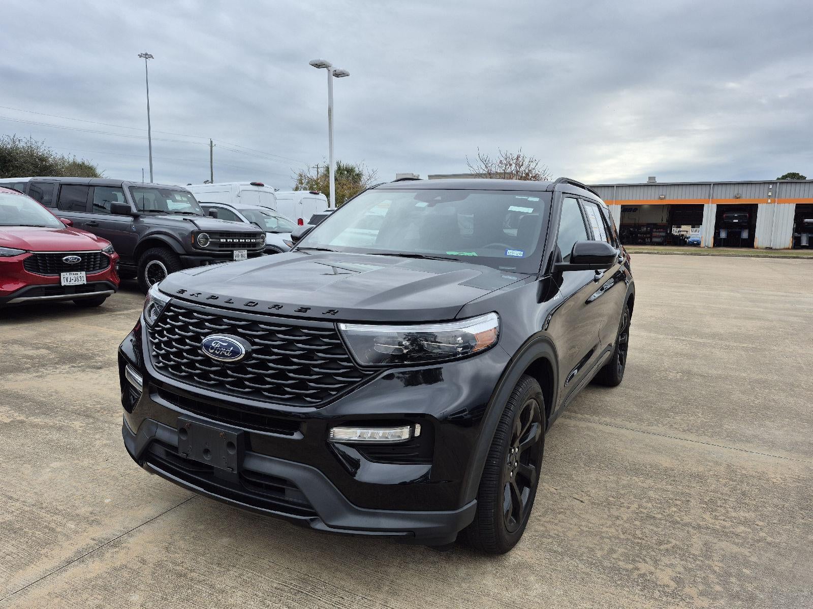 2024 Ford Explorer ST-Line