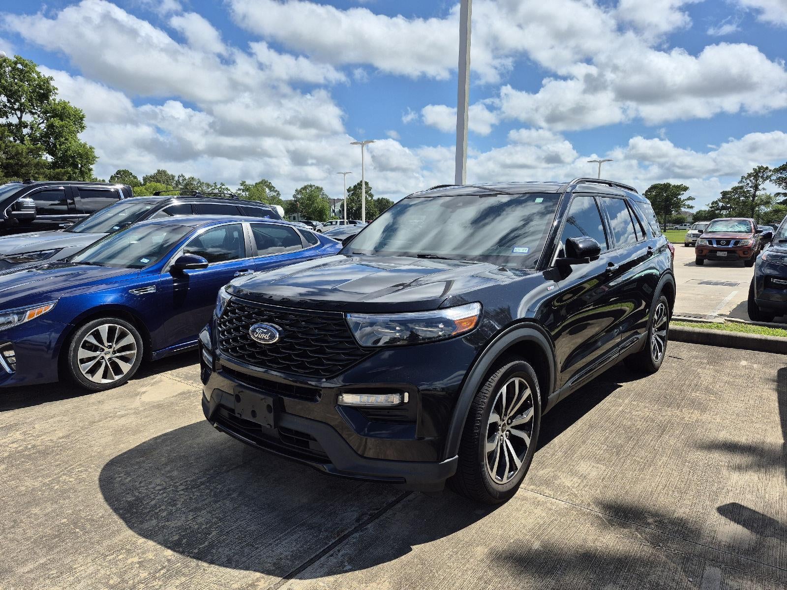 2023 Ford Explorer ST-Line