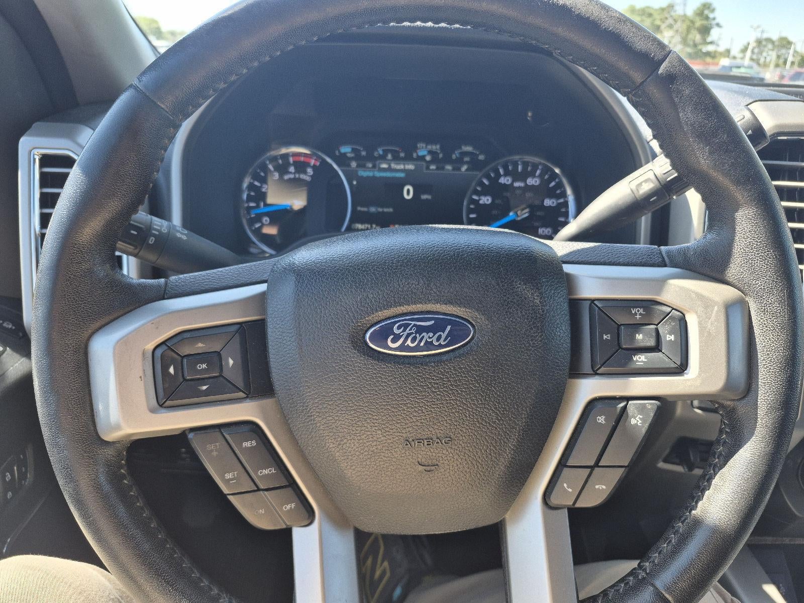 2017 Ford Super Duty F-250 Lariat