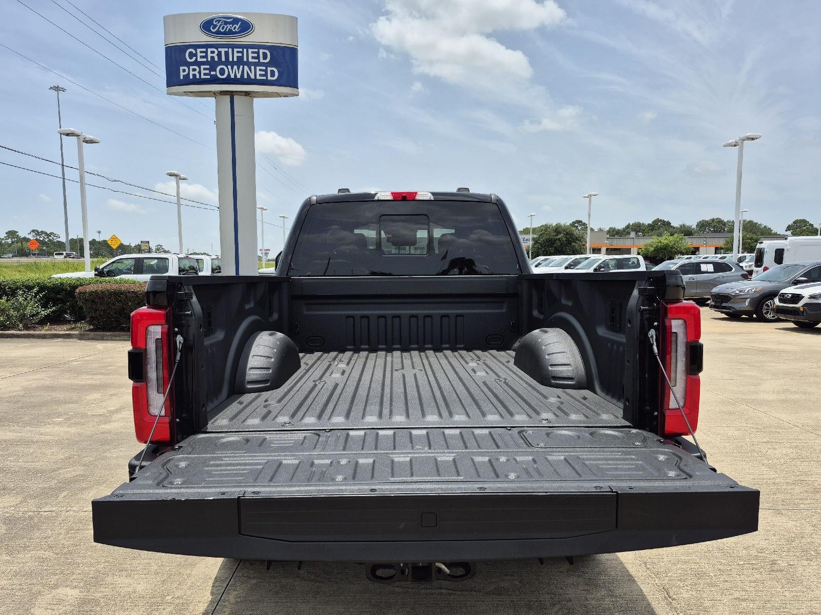 2025 Ford Super Duty F-250 SRW Platinum
