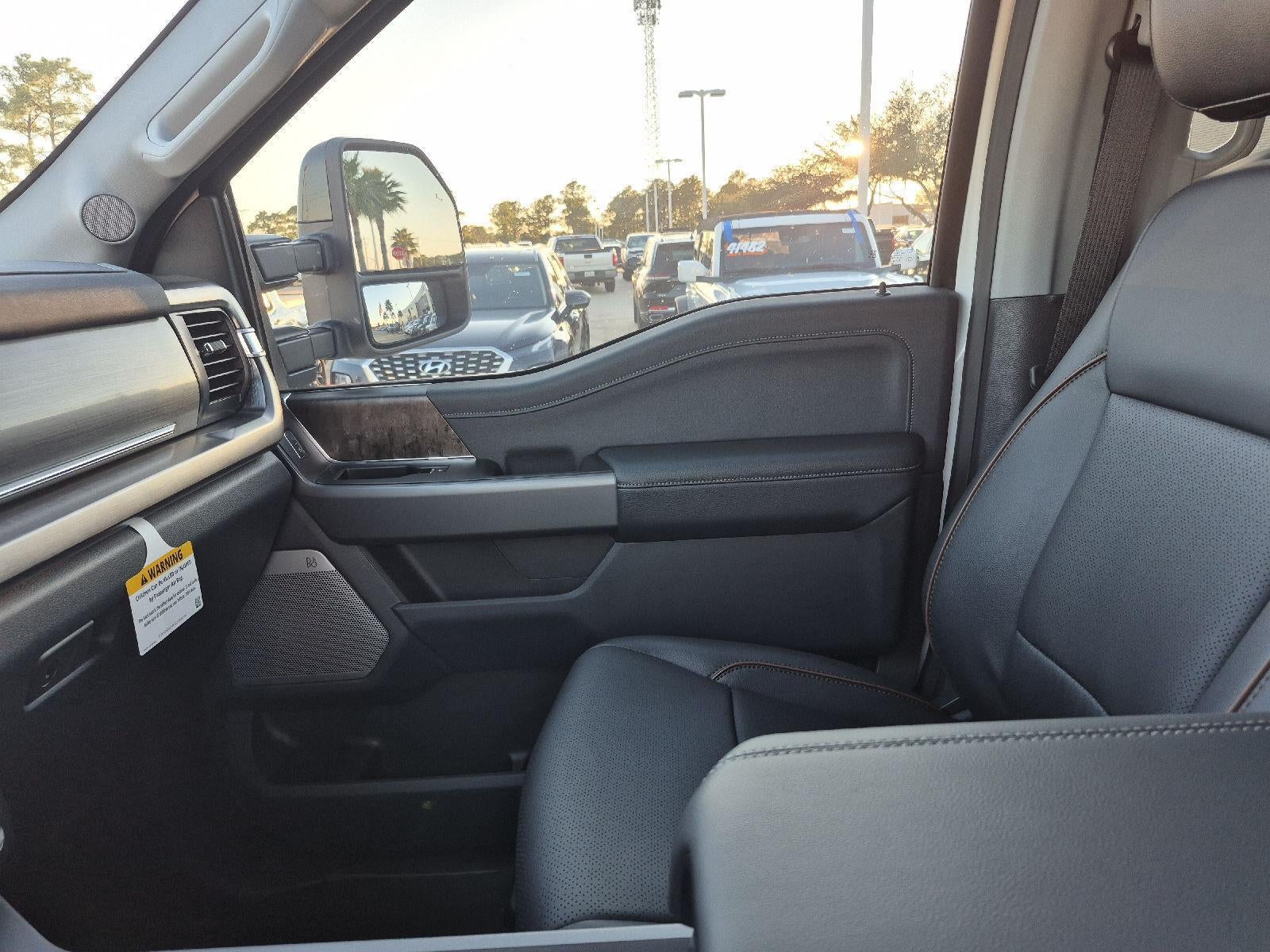 2026 Ford LIFTED Super Duty F-250 SRW LARIAT