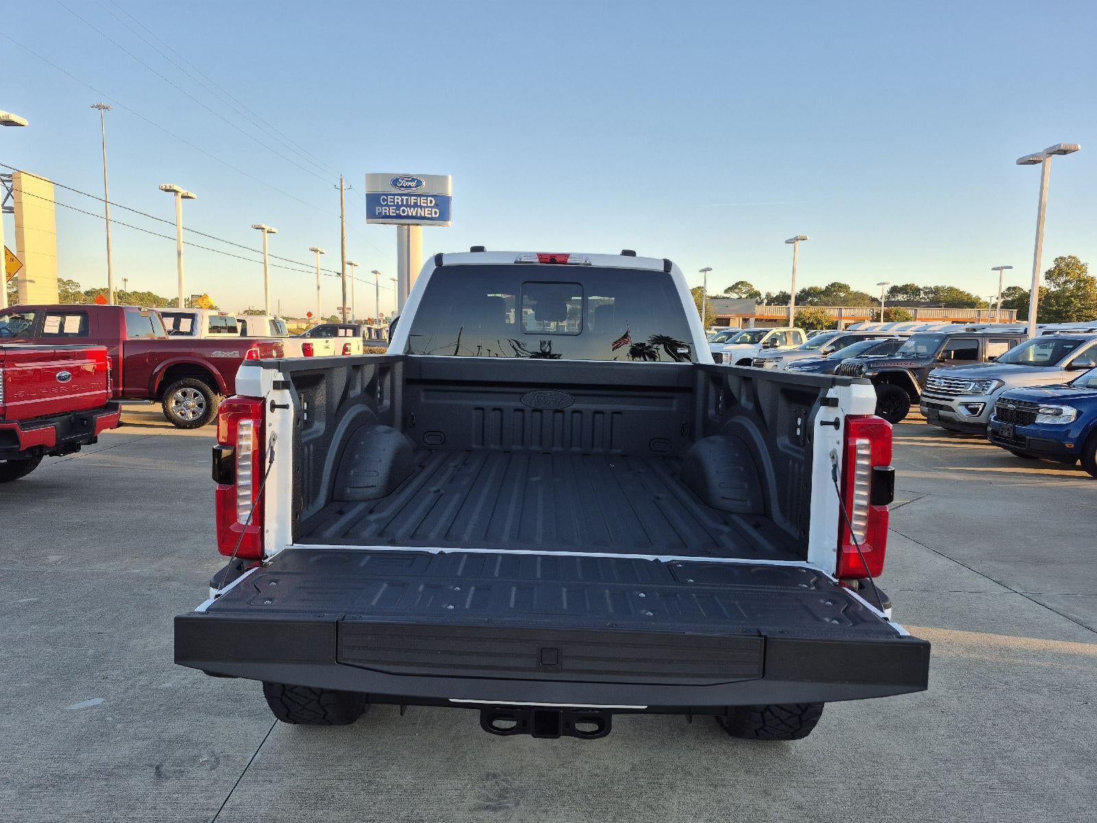 2026 Ford LIFTED Super Duty F-250 SRW LARIAT