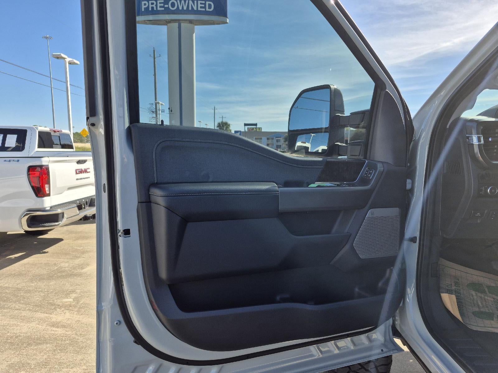 2026 Ford LIFTED Super Duty F-250 SRW LARIAT