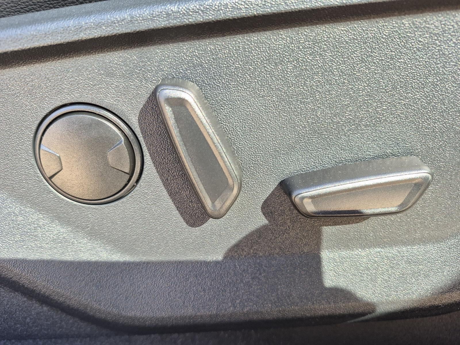 2026 Ford LIFTED Super Duty F-250 SRW LARIAT