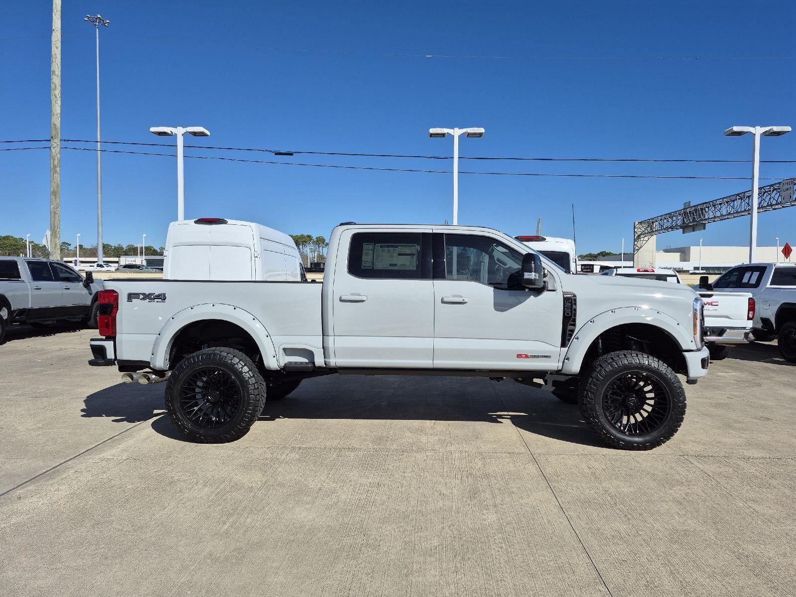 2026 Ford LIFTED Super Duty F-250 SRW LARIAT