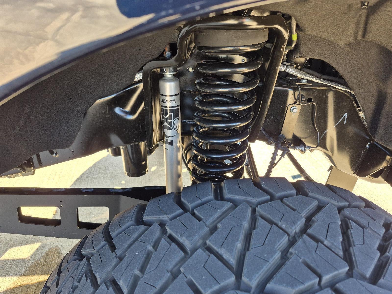 2025 Ford LIFTED Super Duty F-250 SRW LARIAT