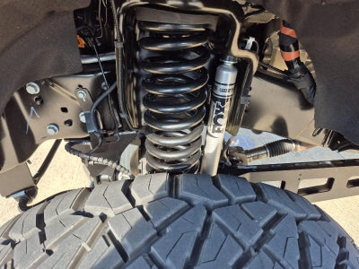 2025 Ford LIFTED Super Duty F-250 SRW LARIAT