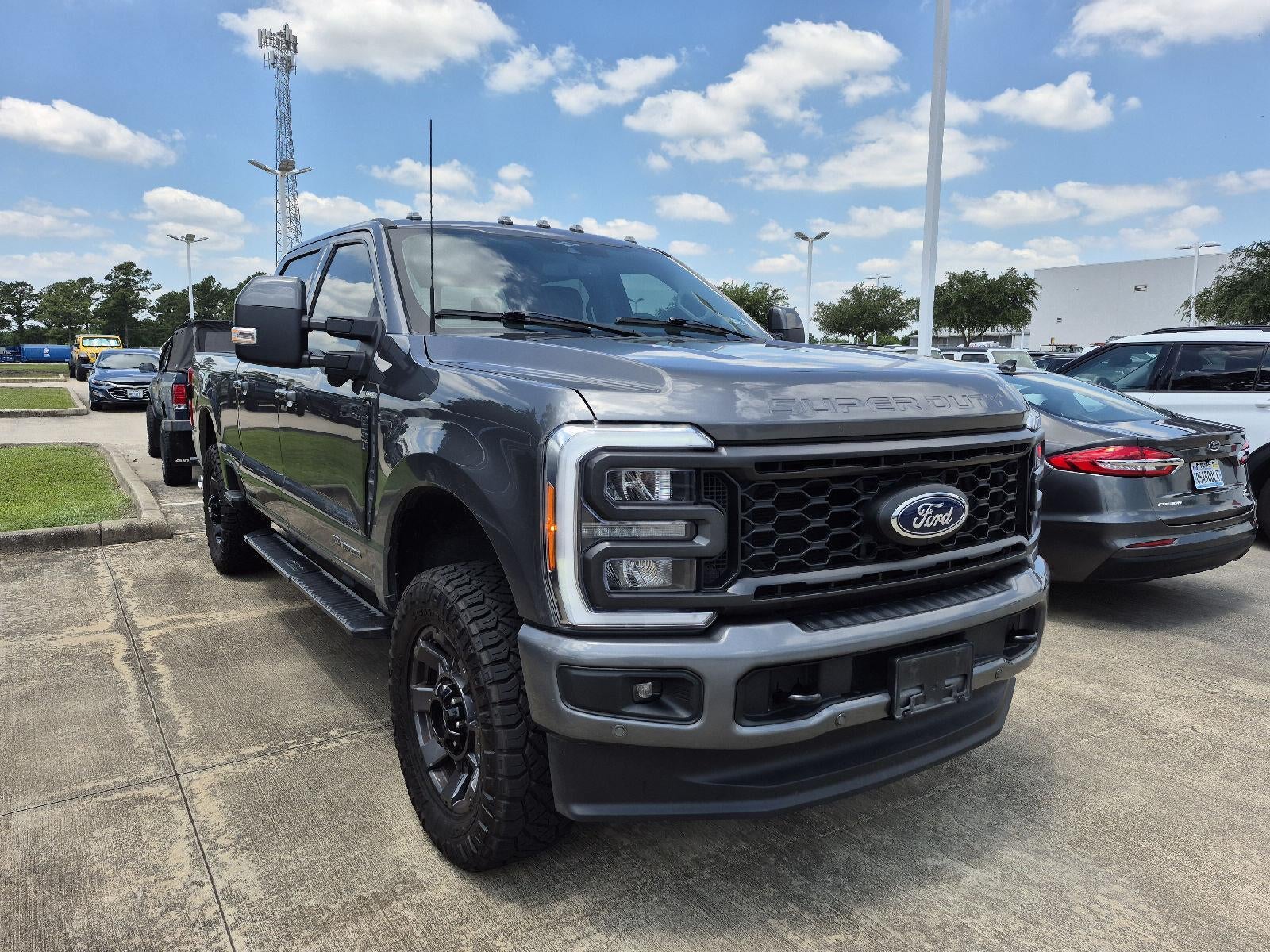2023 Ford Super Duty F-250 Lariat