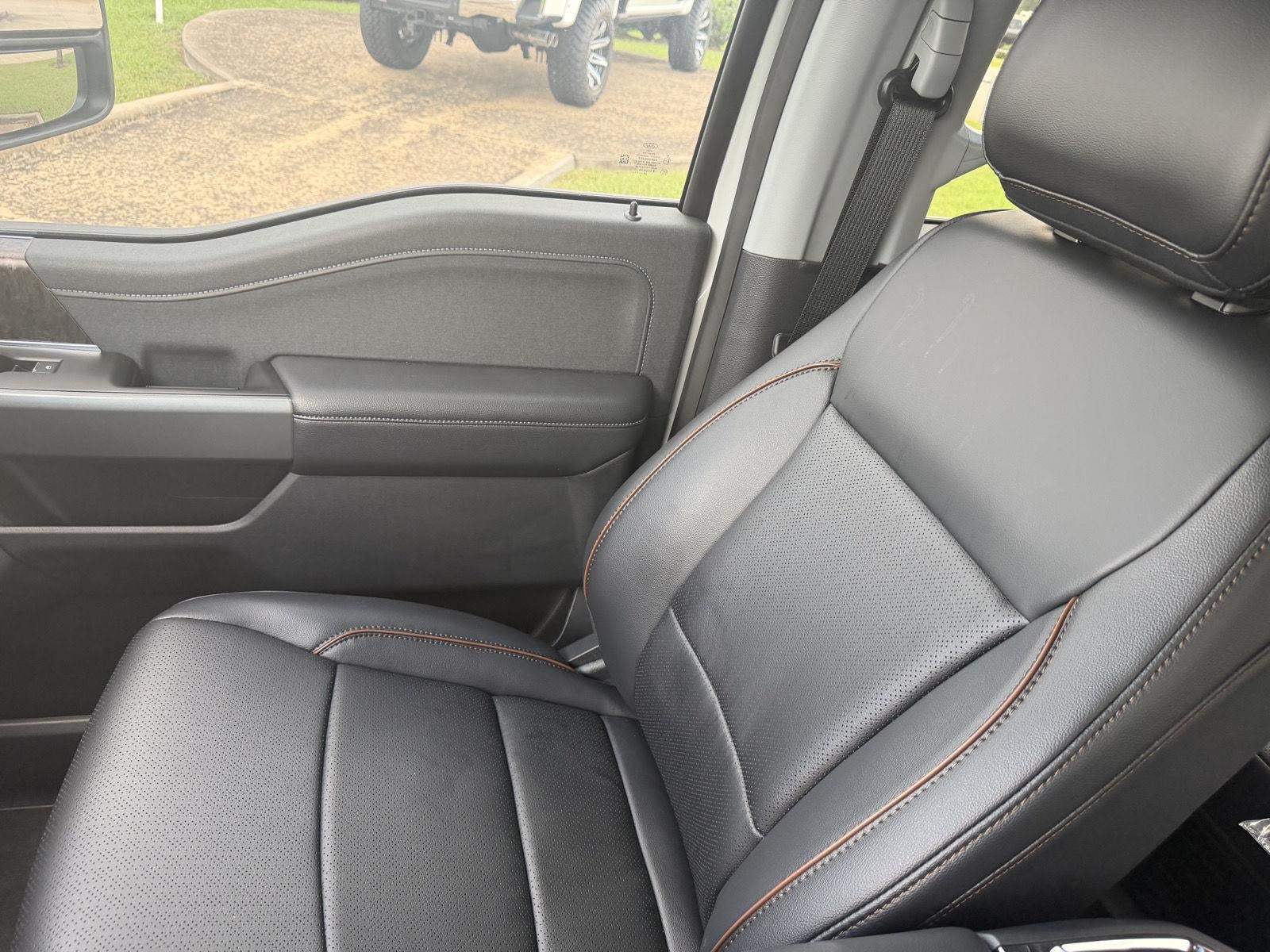 2026 Ford LIFTED Super Duty F-250 SRW LARIAT
