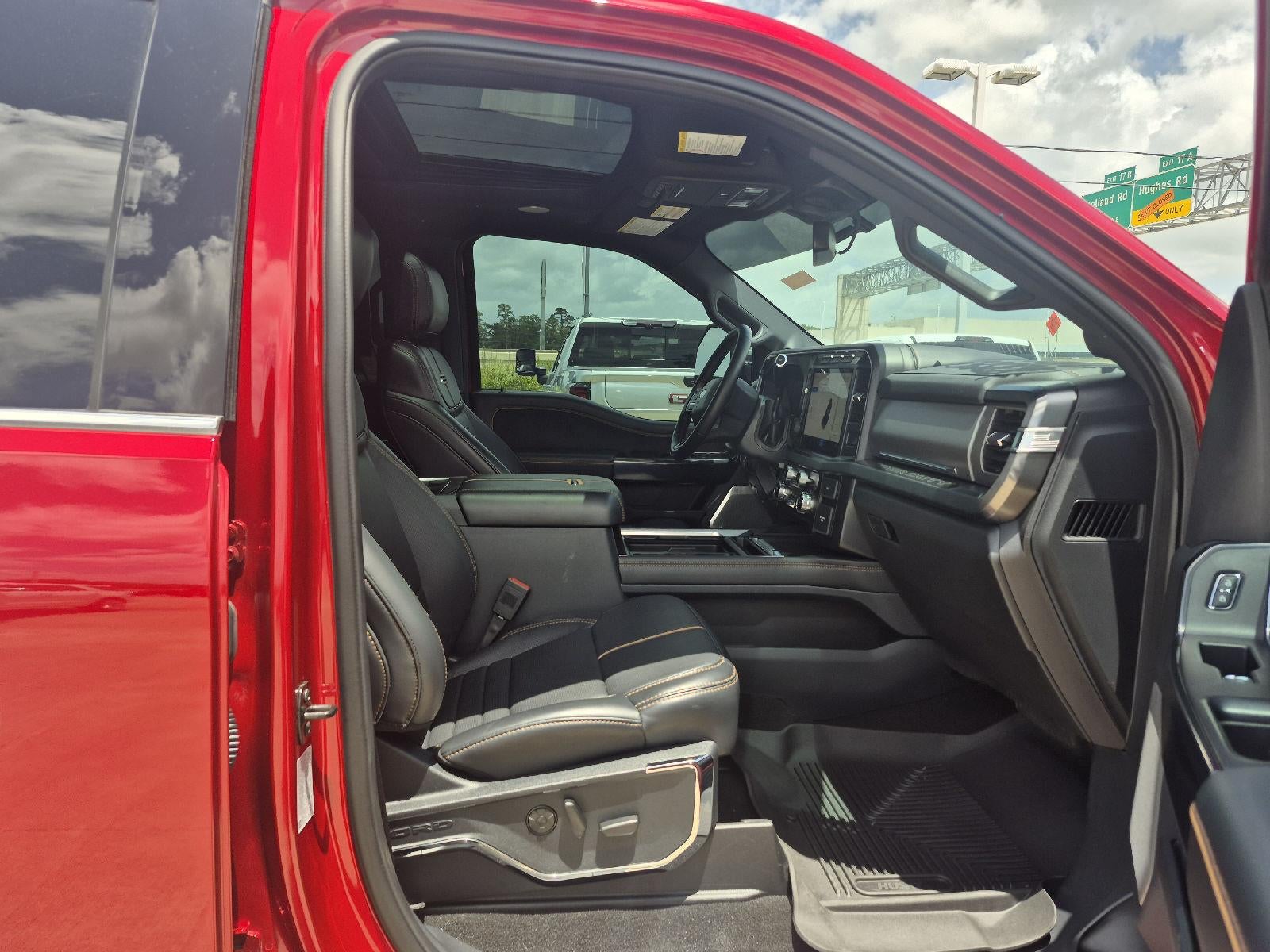 2024 Ford Super Duty F-350 Platinum