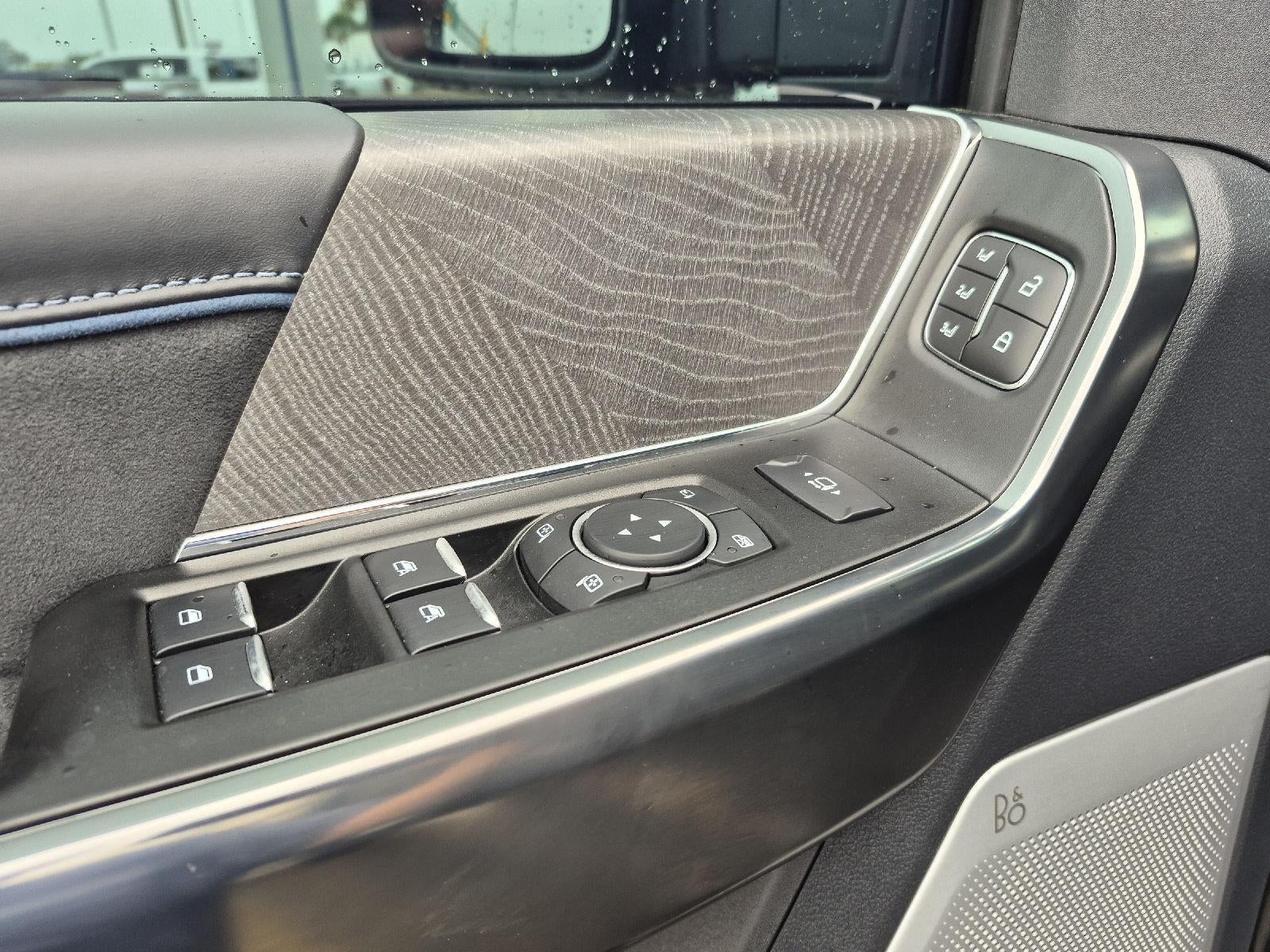 2025 Ford Super Duty F-350 Srw Platinum