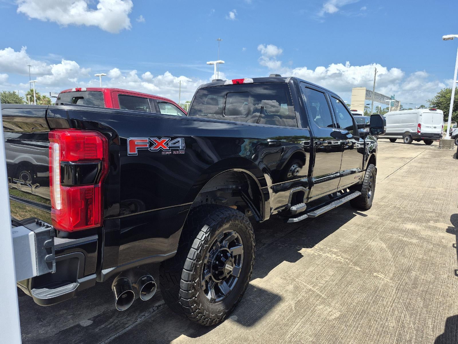 2023 Ford Super Duty F-350 Lariat