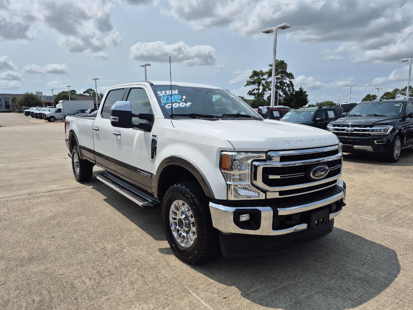 2022 Ford Super Duty F-350 SRW LARIAT