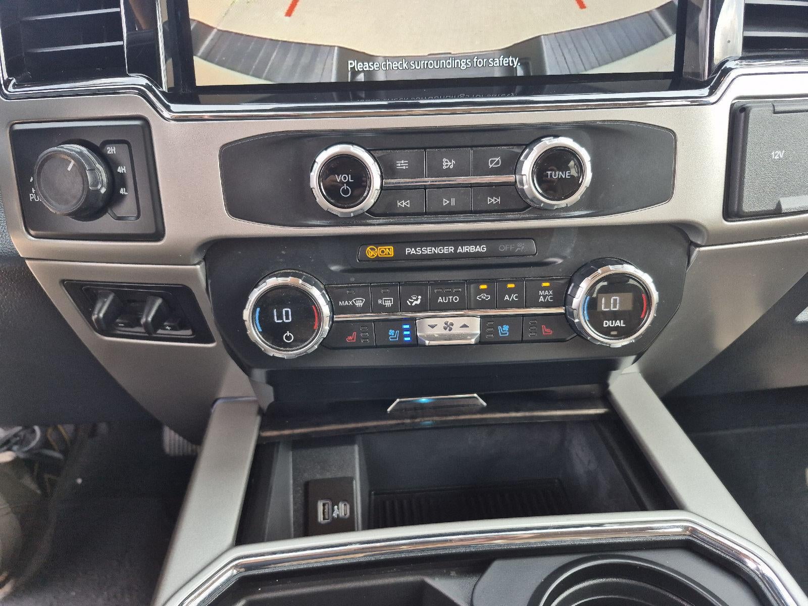 2022 Ford Super Duty F-350 SRW LARIAT