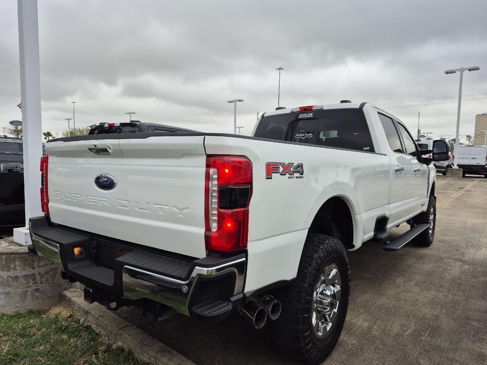 2023 Ford Super Duty F-350 Lariat