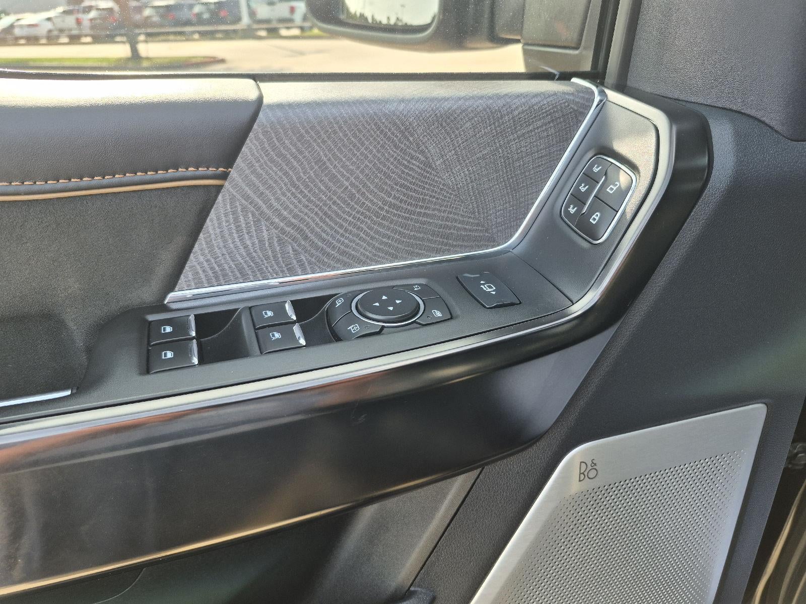 2023 Ford Super Duty F-350 DRW Platinum
