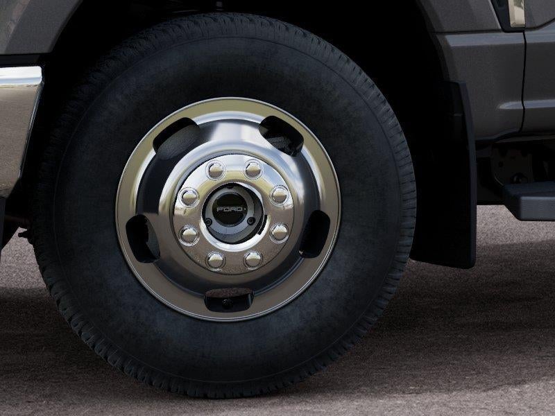 2027 Ford Super Duty F-350 DRW Lariat
