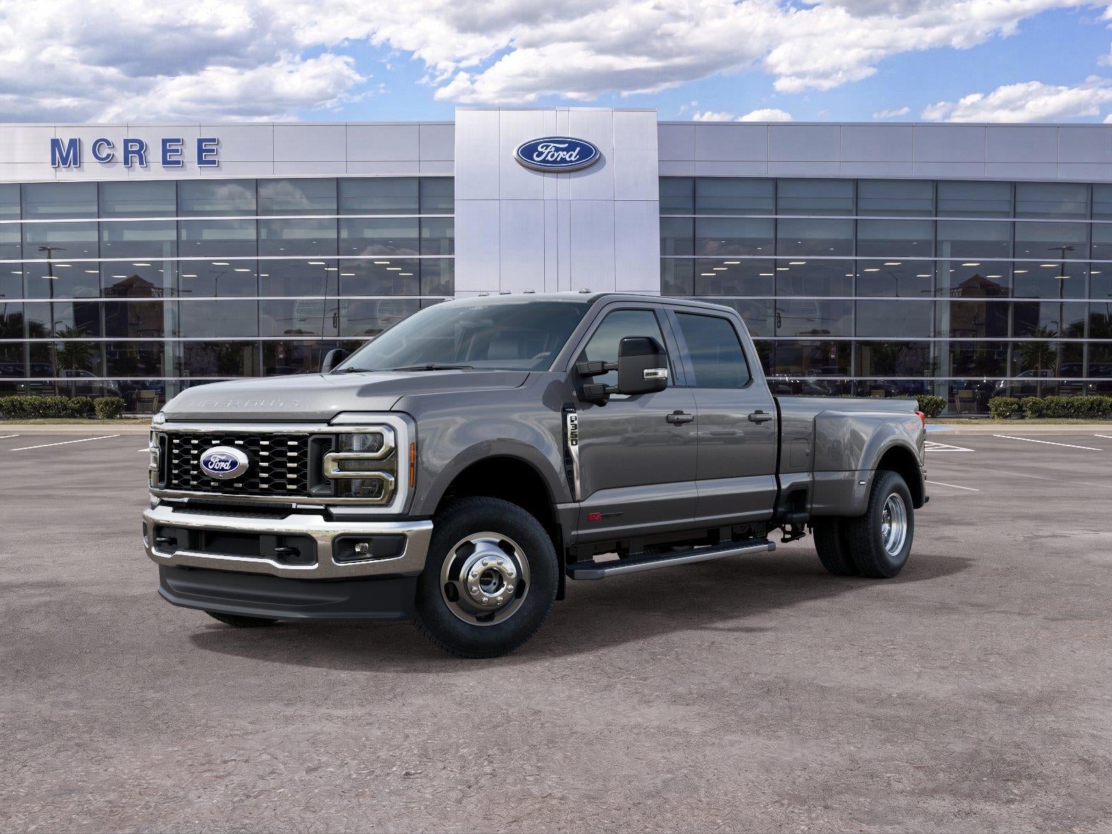 2027 Ford Super Duty F-350 DRW Lariat