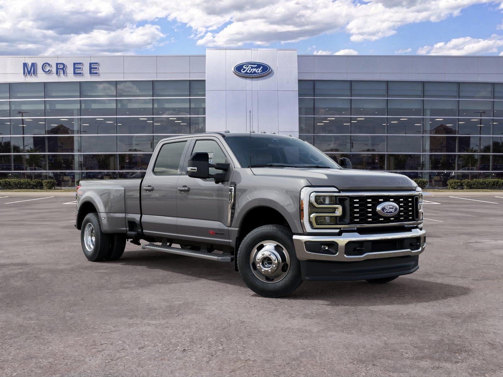 2027 Ford Super Duty F-350 DRW Lariat