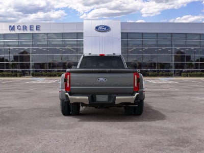 2027 Ford Super Duty F-350 DRW Lariat