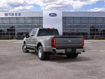 2027 Ford Super Duty F-350 DRW Lariat