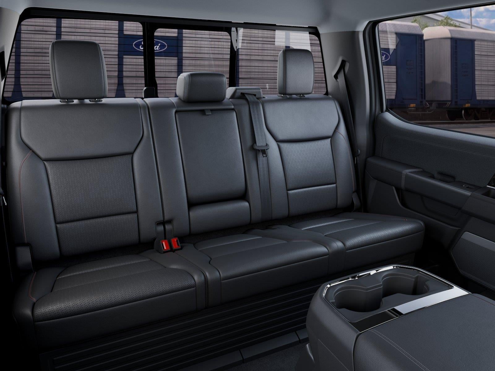 2027 Ford Super Duty F-350 DRW Lariat