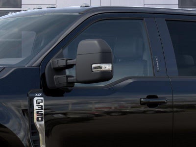 2027 Ford Super Duty F-350 DRW XLT