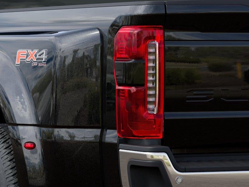 2027 Ford Super Duty F-350 DRW XLT