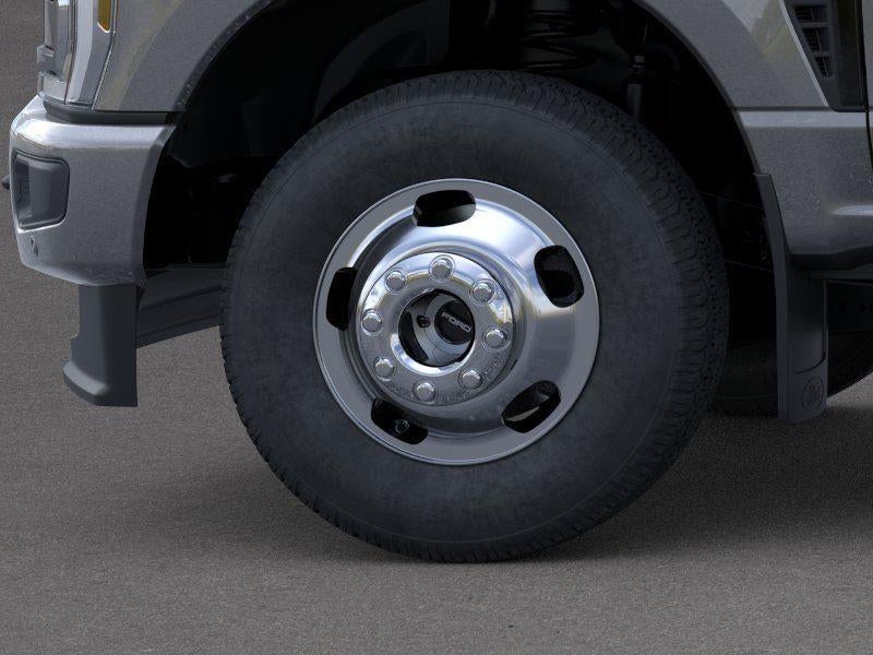 2026 Ford Super Duty F-350 DRW Platinum