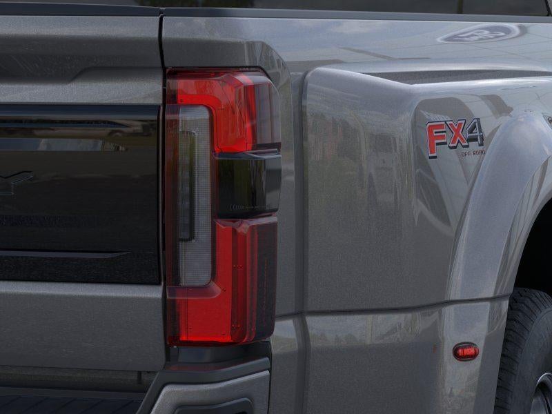 2026 Ford Super Duty F-350 DRW Platinum